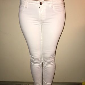 White American eagle jeans